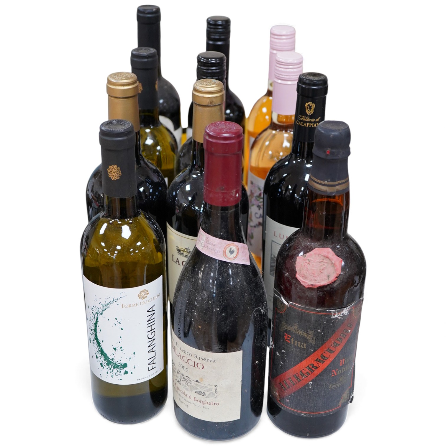 Twelve assorted Italian wines including La Gioia, 1999 and Lungarno Toscana, 2017.